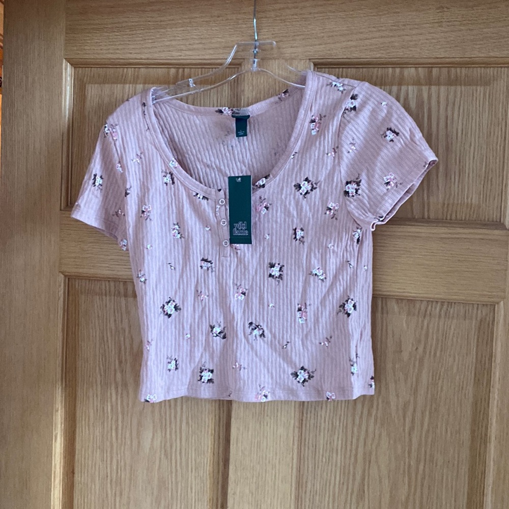 Crop top.  Beautiful floral top for Fall